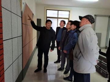 河南省建設科技協(xié)會理事長張利萍、秘書長段敬民等一行蒞臨調研